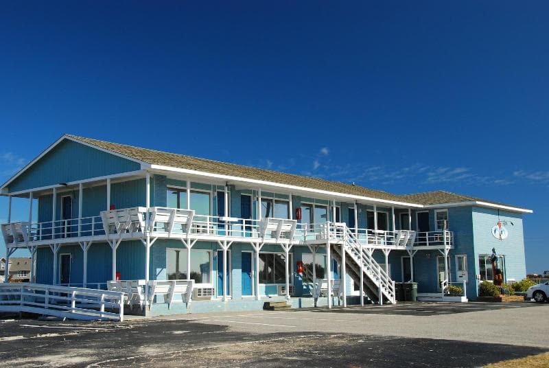 Fin N' Feather Waterside Inn 3
