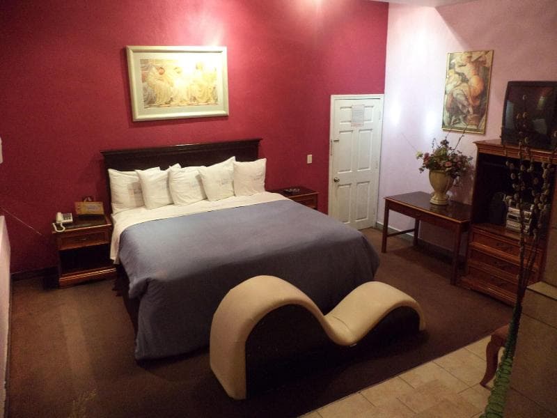 Hotel Villas De Santiago Inn 5