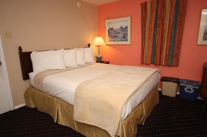 Clarem Happy Days Inn main