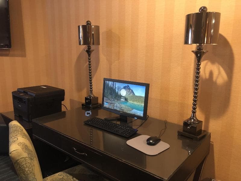 Ivy Court Inn And Suites 1