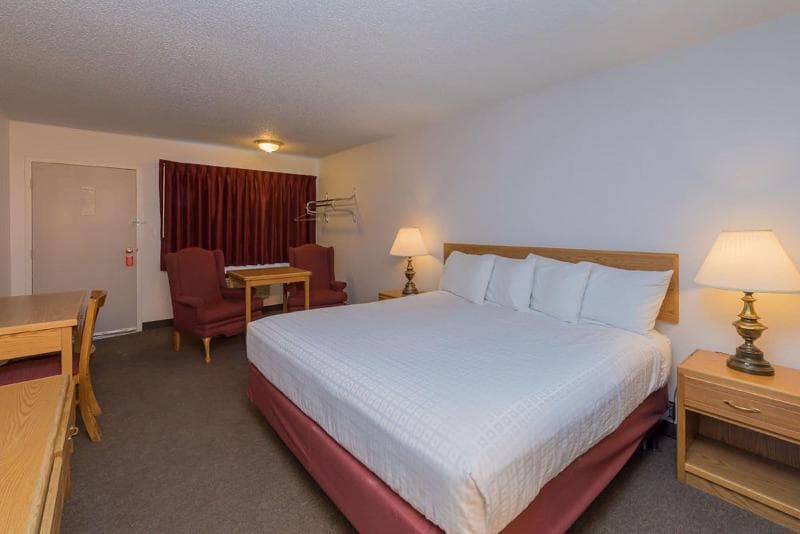 Motel 8 2