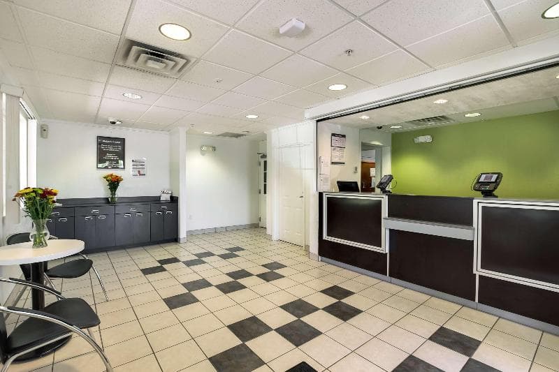 Studio 6 East Brunswick 3