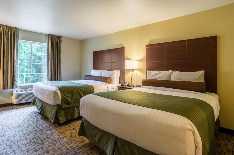 Harborcreek Cobblestone Hotel 5