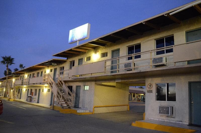 Hotel Azteca De Oro Mexicali 4
