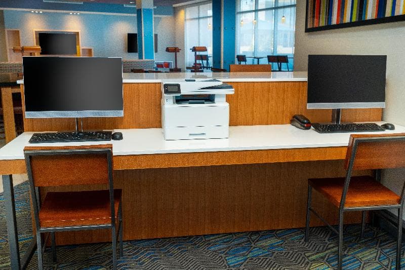 Holiday Inn Express & Suites Las Vegas - E Tropicana photo 1