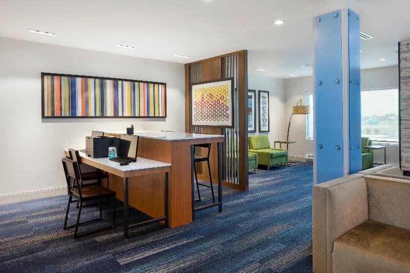 Holiday Inn Exp & Sts Bourbonnais East - Bradley 3