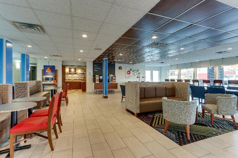 Holiday Inn Express Cincinnati North - Monroe 3