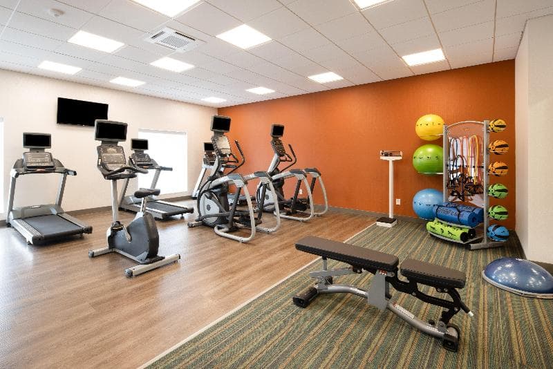 Holiday Inn Express & Suites Ft Myers Beach-Sanibel Gateway 2