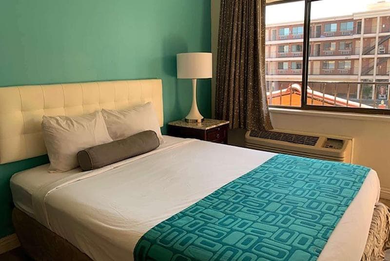Howard Johnson by Wyndham Reno Downtown 2