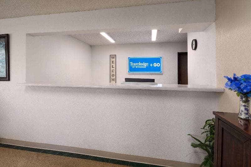 Travelodge By Wyndham Redwood Falls 3