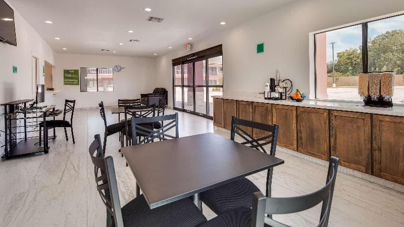 Surestay By Best Western Baytown 2
