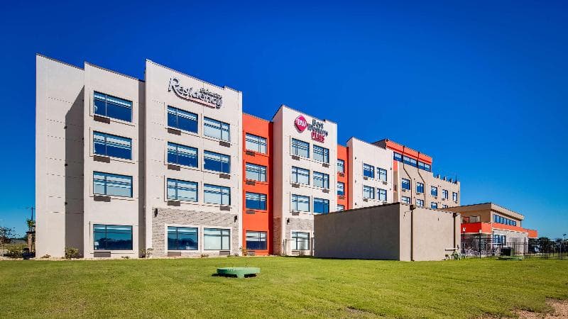 Best Western Plus Execuutive Residency Rigby's Water World 2