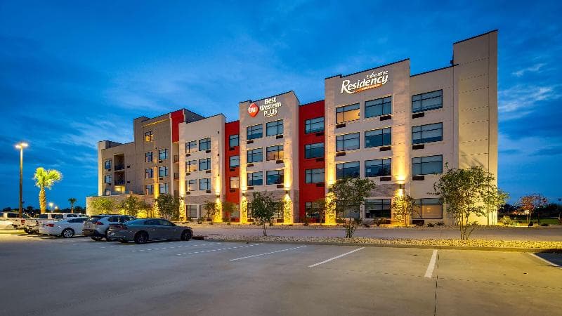 Best Western Plus Execuutive Residency Rigby's Water World 3