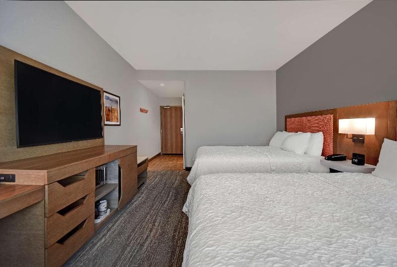 Hampton Inn Midland South 4