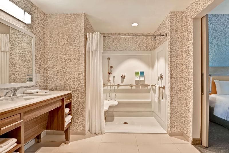 Home2 Suites by Hilton Naples I-75 Pine Ridge Road 5