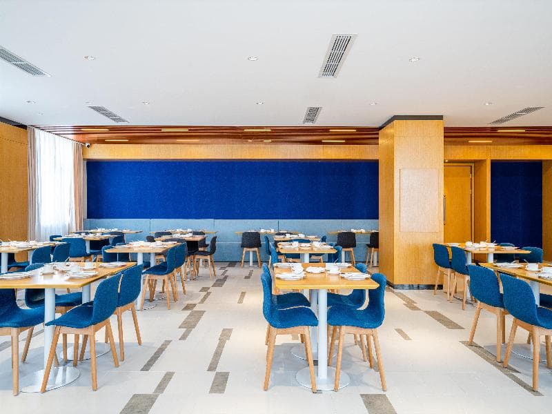 Holiday Inn Express Litang 5
