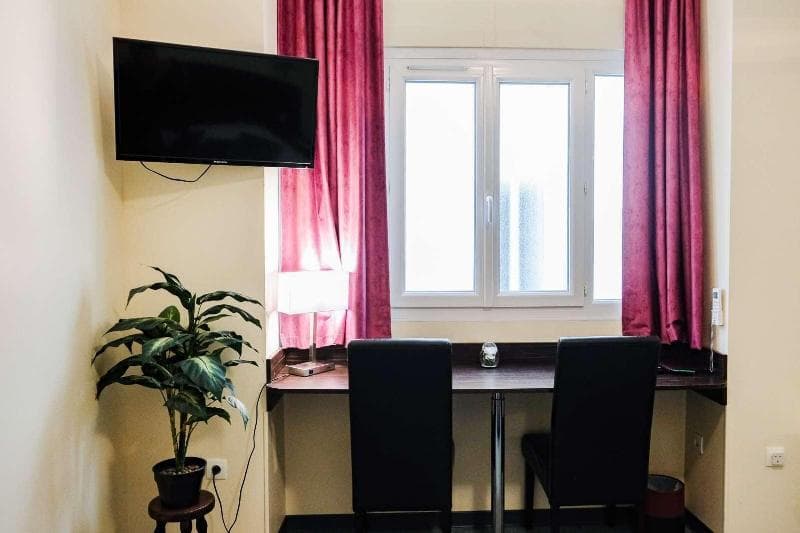 Hotel Notre Dame 5
