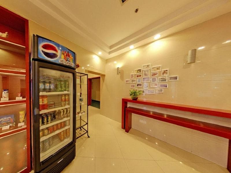 Hanting Hotel (Shanghai Xiangyang Road) 2