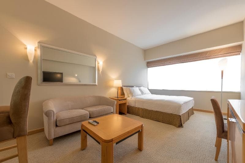 Shanghai Centre Serviced Apartment 4