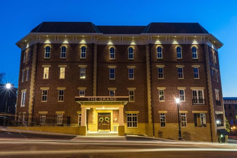 The Mount Vernon Grand Hotel 3