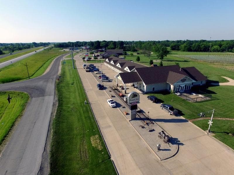 Depot Inn & Suites 4