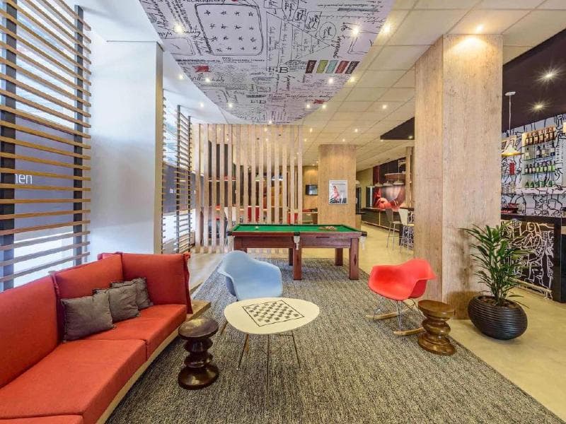 Ibis Jacarei 5