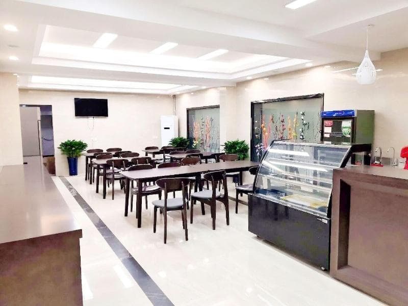 Beijing Huatongxin Hotel main