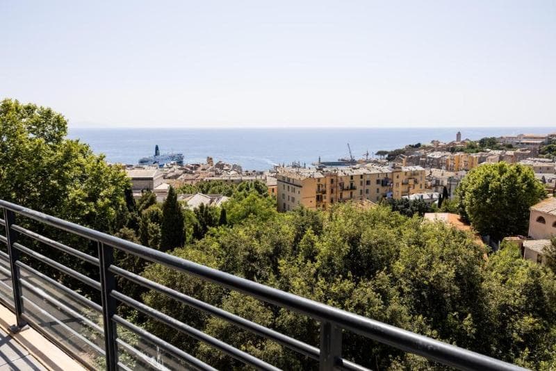 Adonis Le Bastia 5