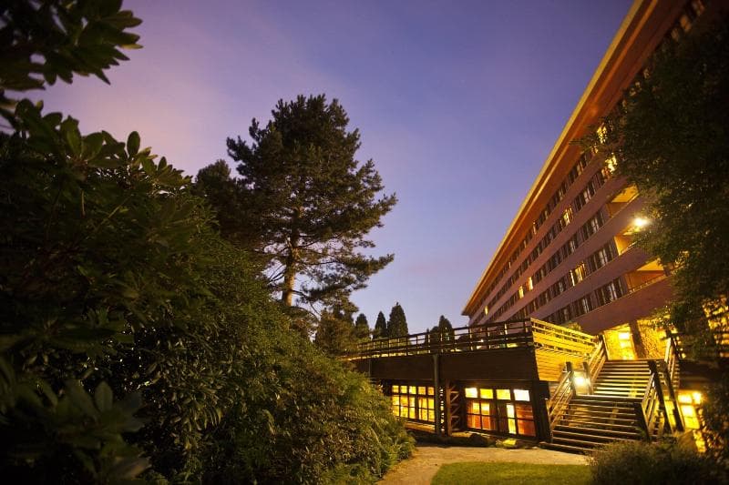 Disney's Sequoia Lodge 5