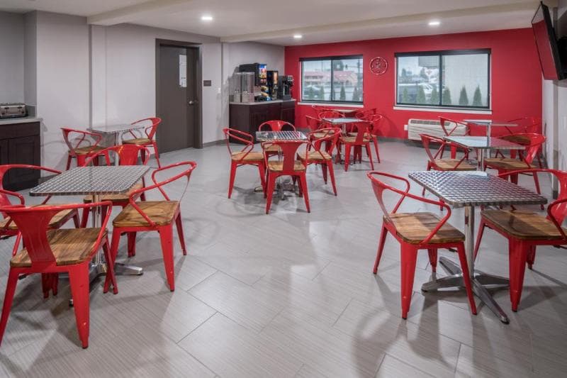 Red Lion Inn & Suites Everett photo 1
