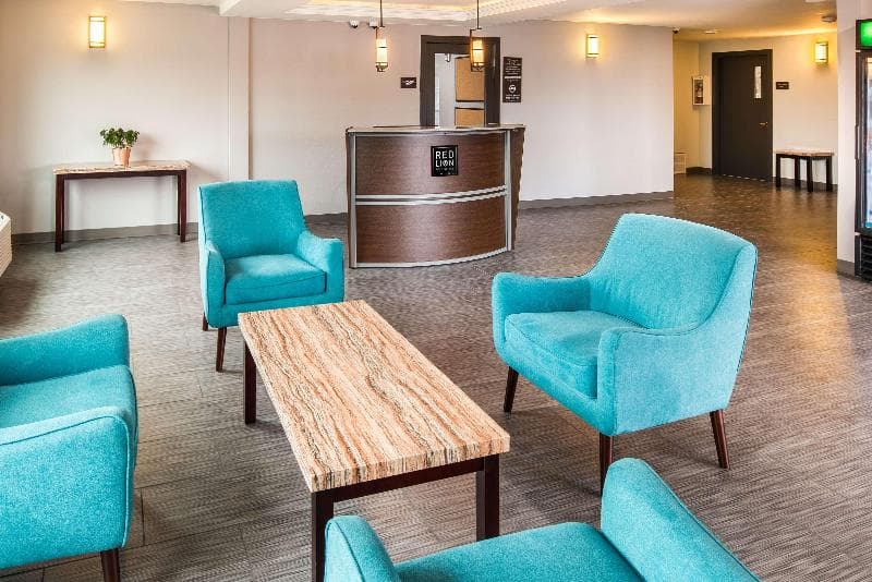Red Lion Inn & Suites Everett 4