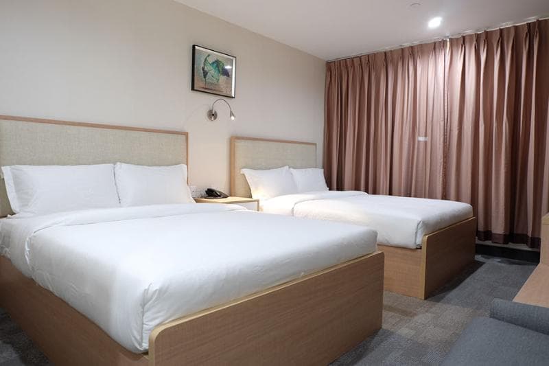 Lic Plaza Hotel 5