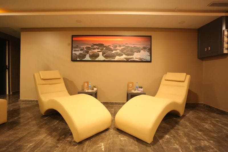 Four Seven Hotel 3