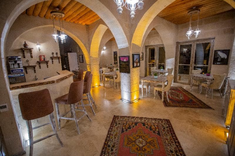 Karlik Cave Suites main
