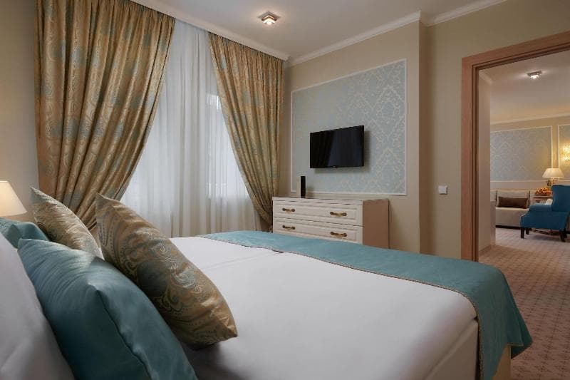 Honour And Grace Hotel 4