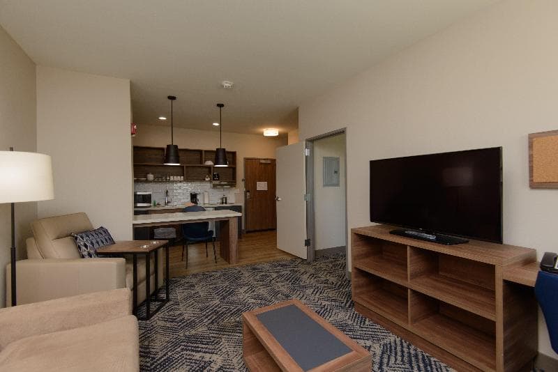 Candlewood Suites Portland 2
