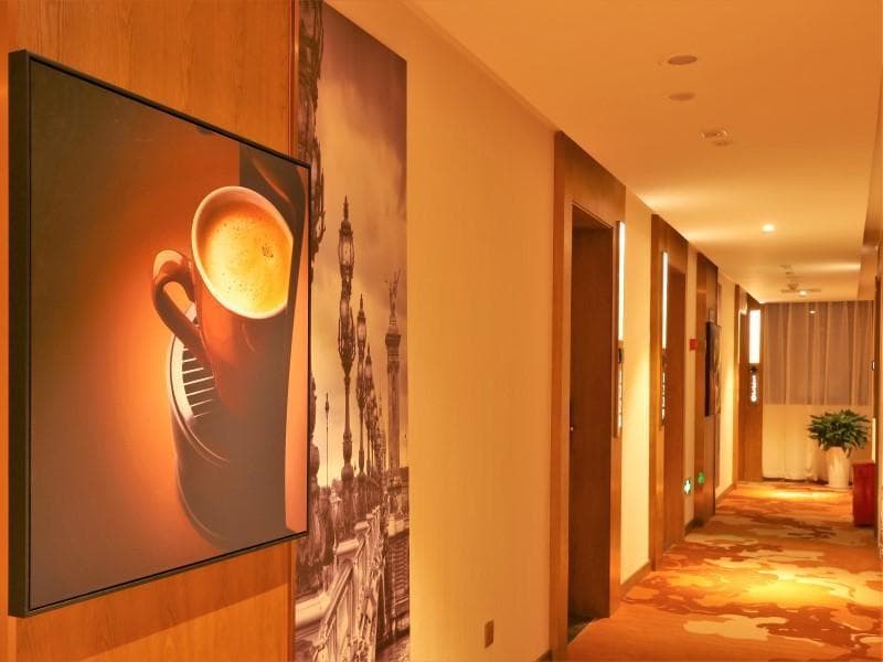 James Joyce Coffetela Chengdu Longquan Dongfang Hu 3