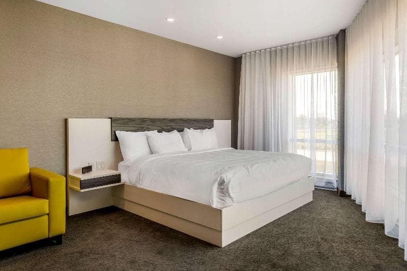 Quality Inn & Suites photo 1