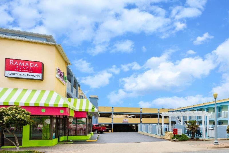 Ramada By Wyndham Virginia Beach 3