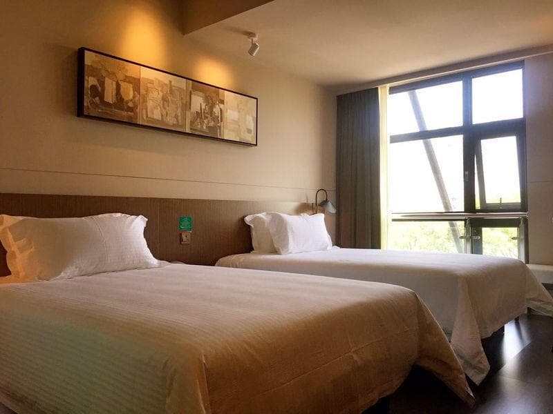 Jinjiang Inn Select Shanghai International Tourism 4