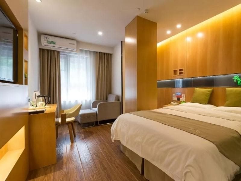 Vatica Xuzhou High Speed Railway Station Hotel 5