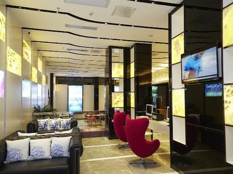 Lavande Hotel Wuhan Wujia Mountain Branch 4