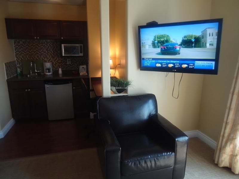Bayside Inn & Waterfront Suites 5