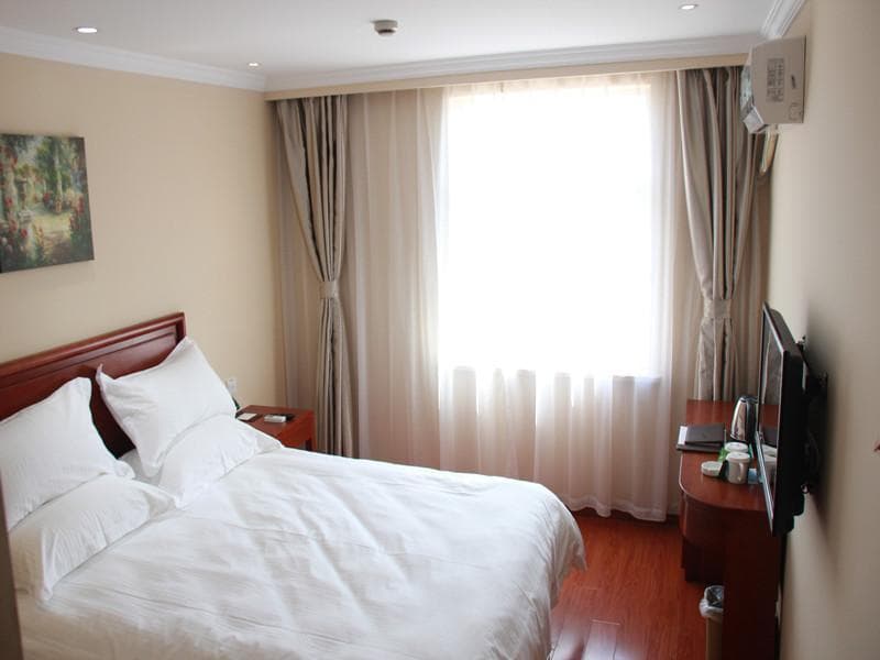Greentree Inn Shanghai Luojing Express Hotel (Adults Only) 5