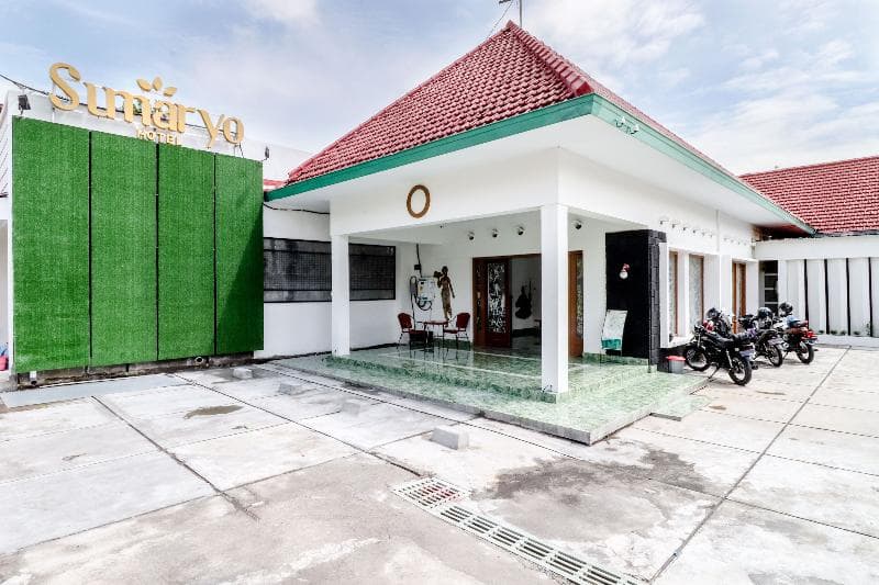 Hotel Sumaryo photo 1