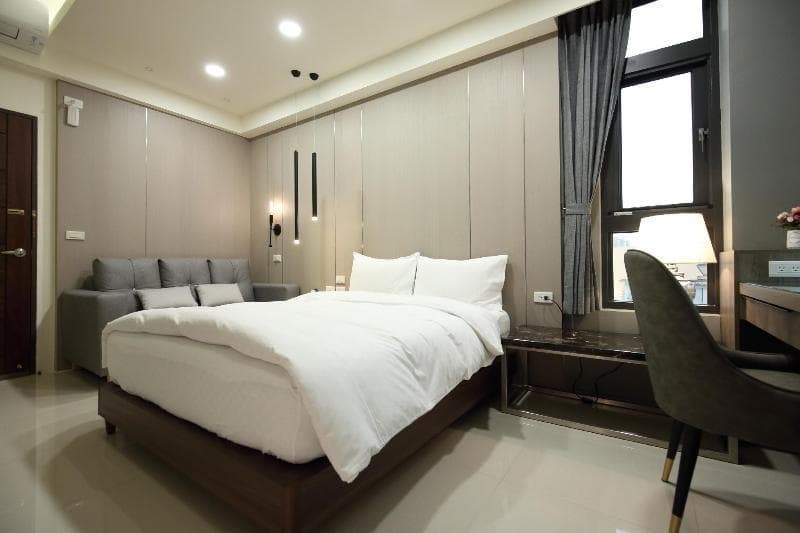 52 Travelers Home main