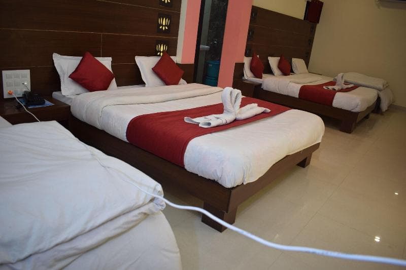 Hotel Shree Pratham Milan 4
