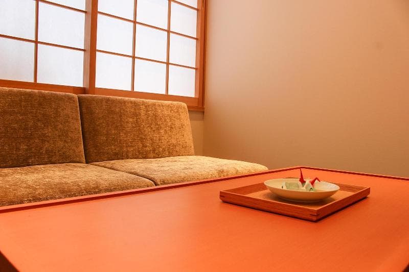 Hachi Inn 4