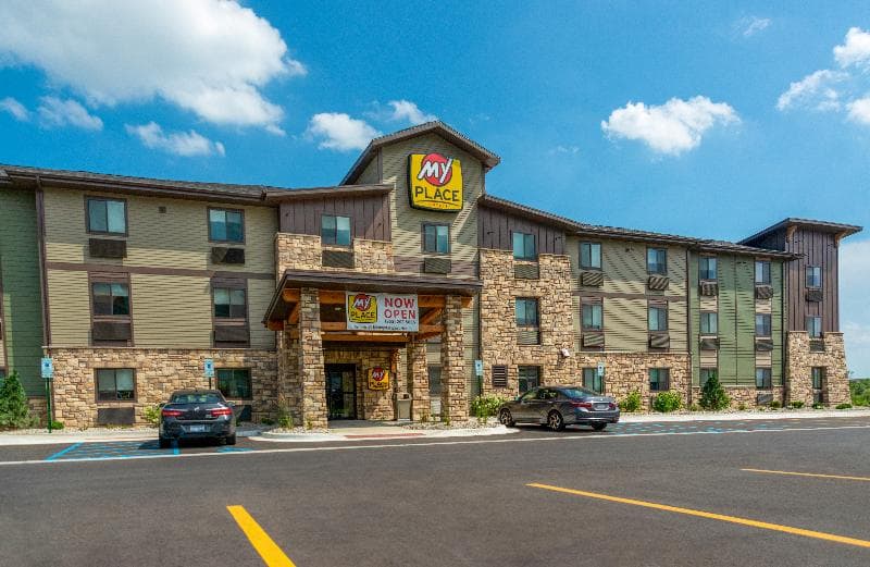 My Place Hotel Detroit West/Wixom 4