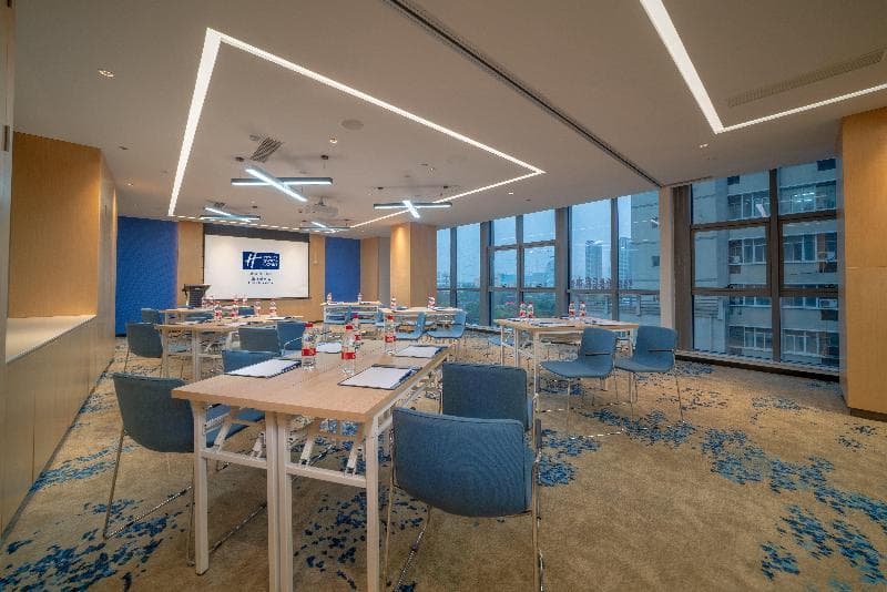 Holiday Inn Express Huaibei City Center 5